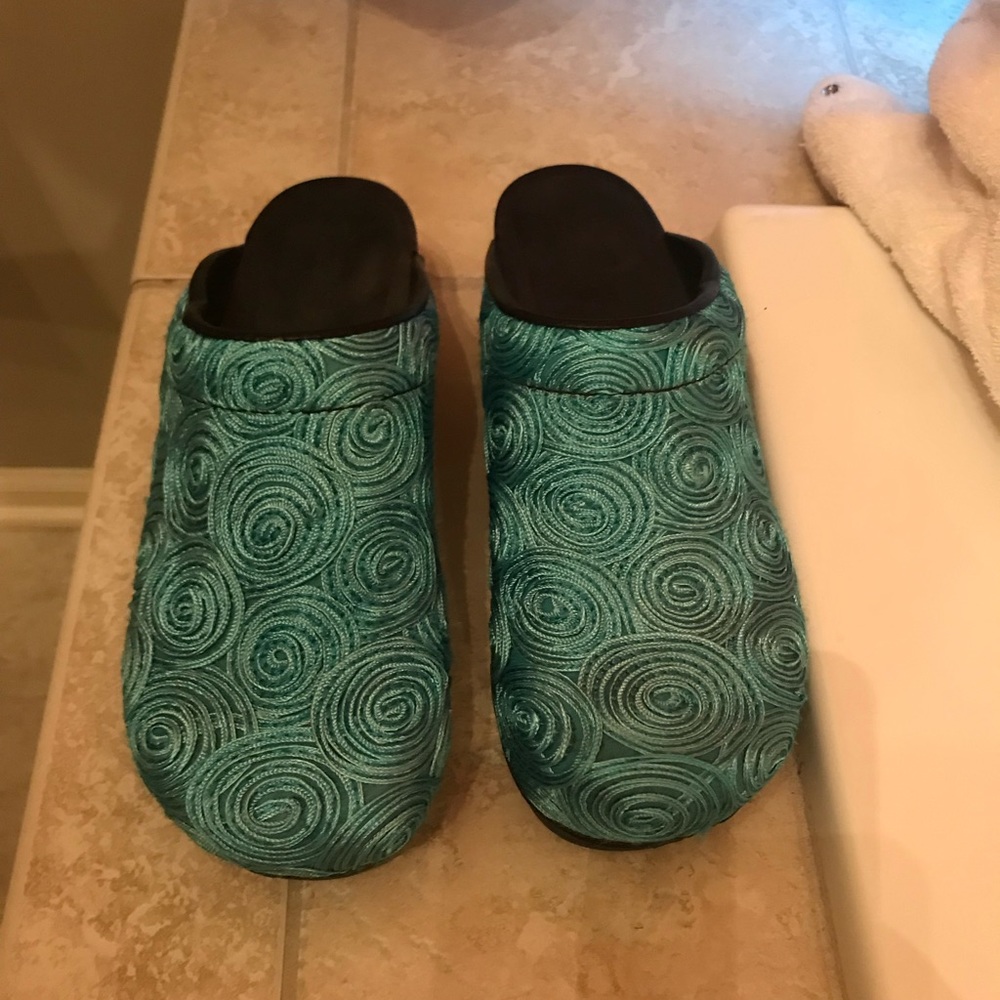 Sanita clogs size 40